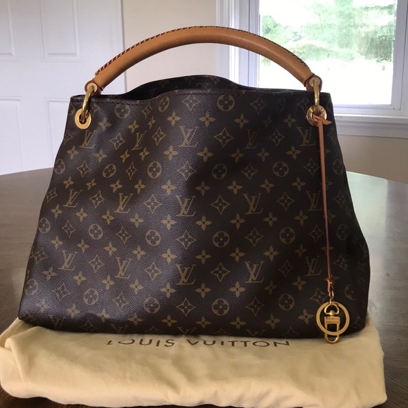 Louis Vuitton Artsy MM Monogram Canvas - Touched Vintage